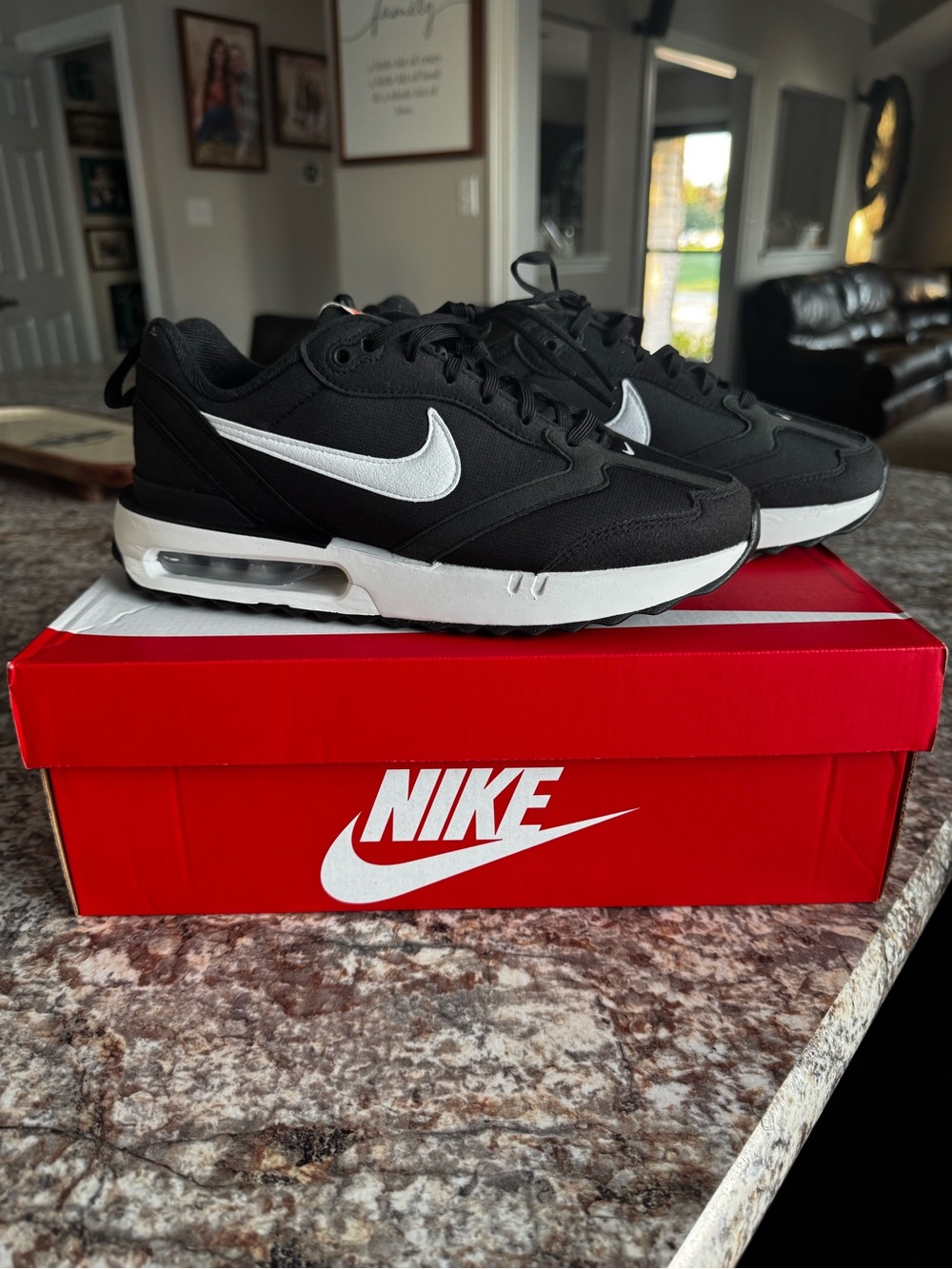 Nike Womena Black & White Air Max Sneakers